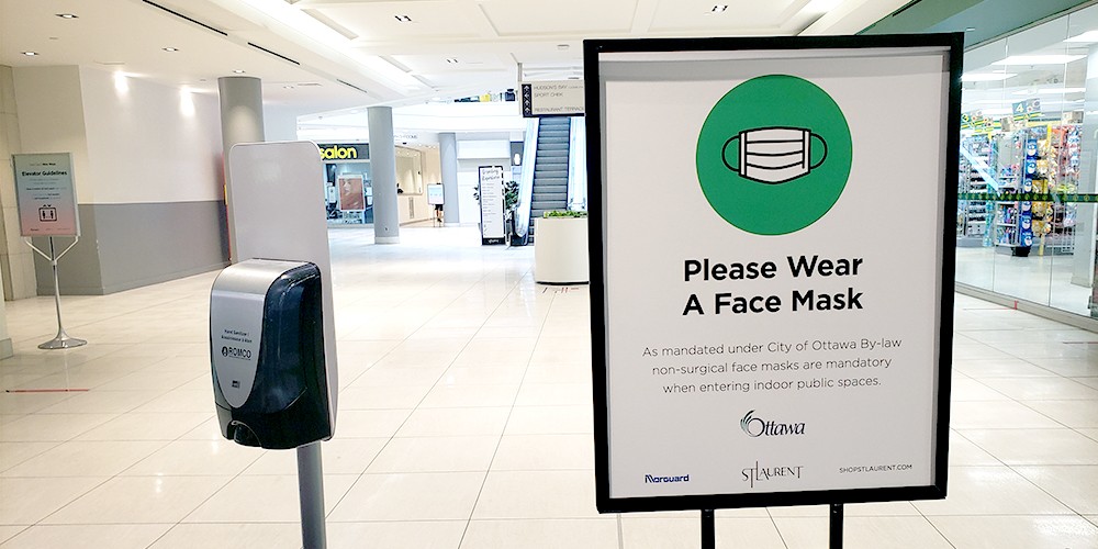 aggressive customers - Clear communication aggressive customers - Please wear a mask sign in shopping mall entrance