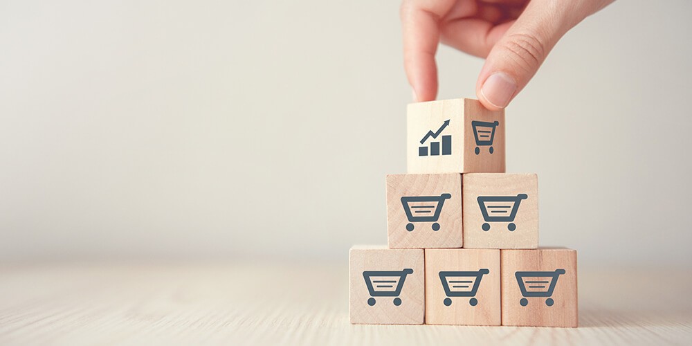 holiday-spending-surge-1 (1) An online emphasis