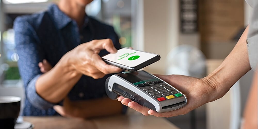 retail-trends-that-will-translate-into-2021-1 (1) Contactless and convenient