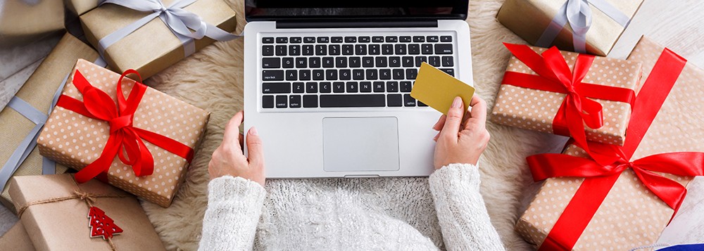 The season of spending 3 Christmas season expenditure